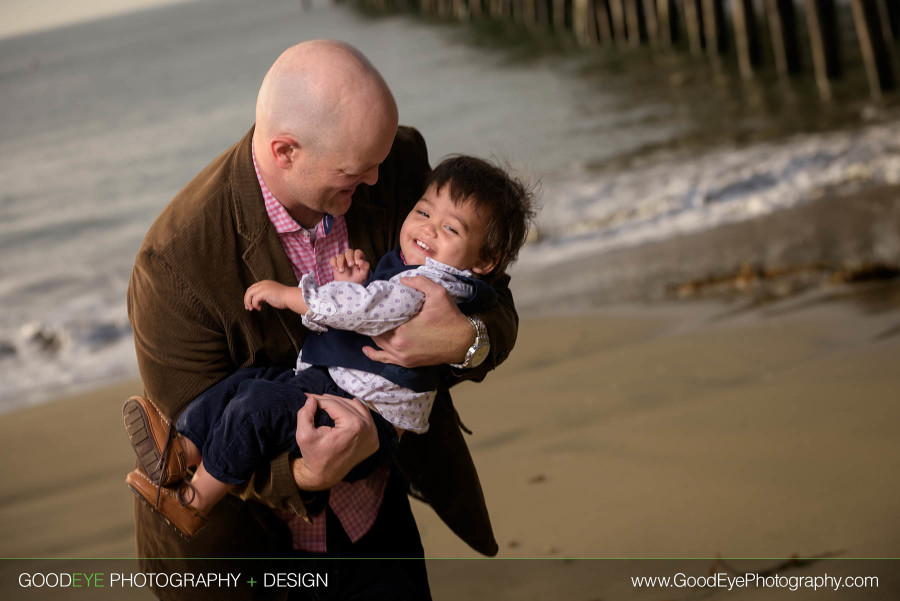 Capitola Beach Family Photos - Dianne and Brian - by Bay Area family photographer Chris Schmauch www.GoodEyePhotography.com 