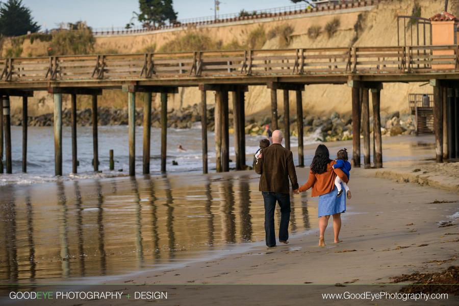 Capitola Beach Family Photos - Dianne and Brian - by Bay Area family photographer Chris Schmauch www.GoodEyePhotography.com 