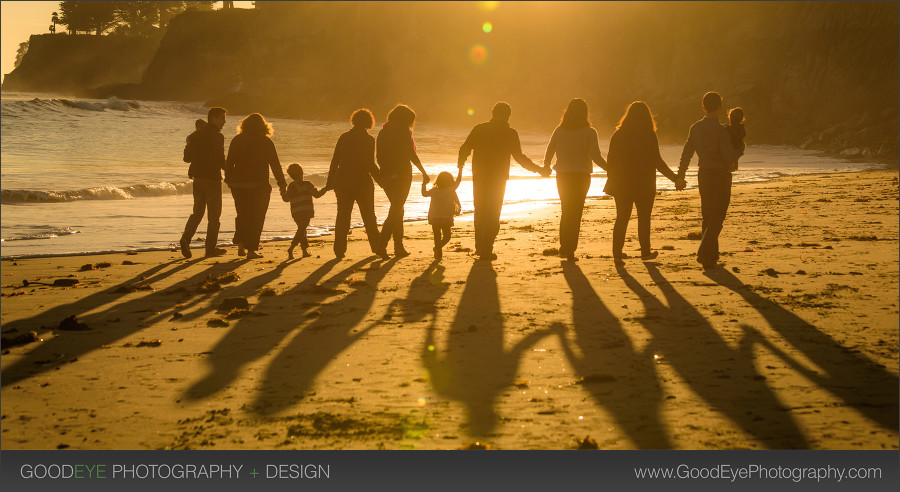 Capitola Beach Family Photos – by Bay Area portrait photographer Chris Schmauch www.GoodEyePhotography.com 