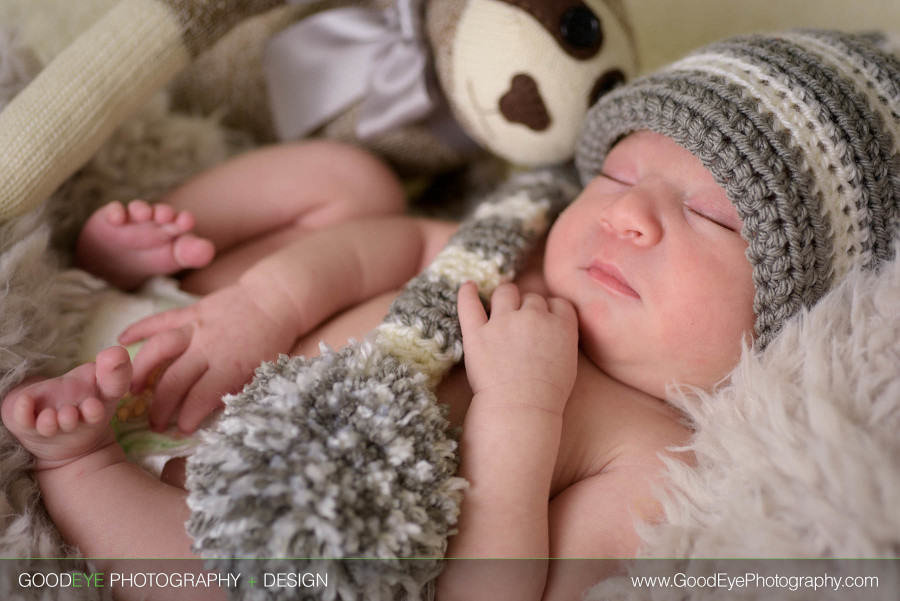 Newborn photos in Aromas, CA – by Bay Area family photographer Chris Schmauch www.GoodEyePhotography.com 