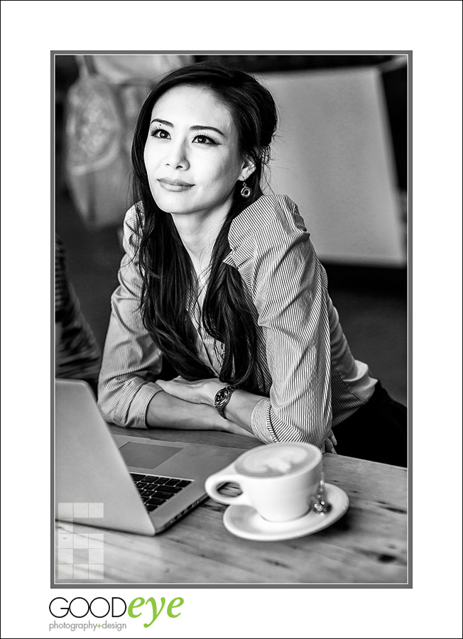 business portrait of attractive asian businesswoman thinking in a coffeeshop