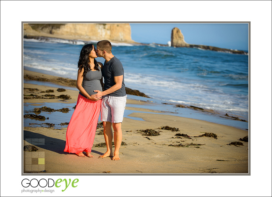 Santa Cruz Maternity Photos - Four Mile Beach - Digi and Phil